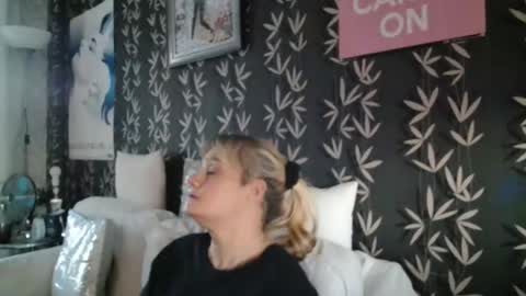 JAKKI LOUISE pornstar online show from 11/21/25, 03:22