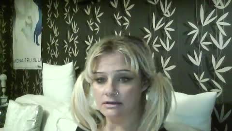 JAKKI LOUISE pornstar online show from 06/18/26, 10:58