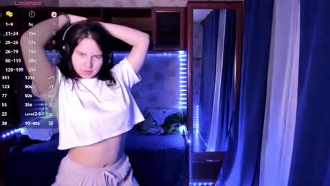 Lisa online show from 11/10/25, 04:39