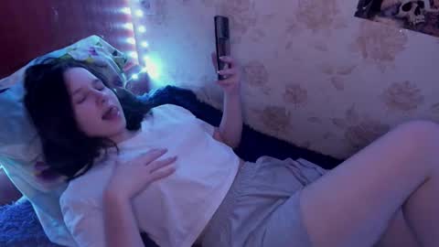 Lisa online show from 11/16/25, 05:18