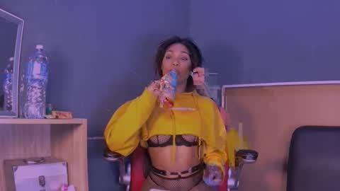 Snapshot of jamaicanbabex chatting on 01/14/25, 01:49 jamaicanbabex online show from 01/14/25, 01:49