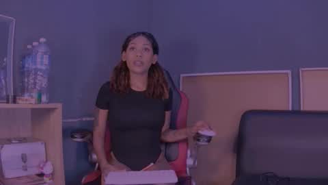 Snapshot of jamaicanbabex chatting on 01/15/25, 09:45 jamaicanbabex online show from 01/15/25, 09:45