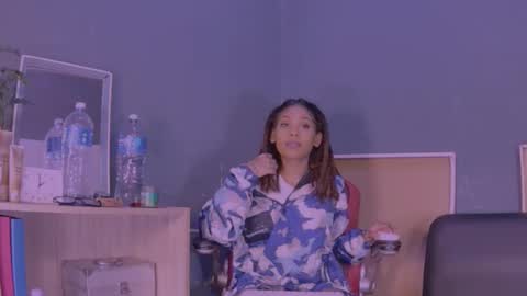 Snapshot of jamaicanbabex chatting on 01/22/25, 01:21 jamaicanbabex online show from 01/22/25, 01:21