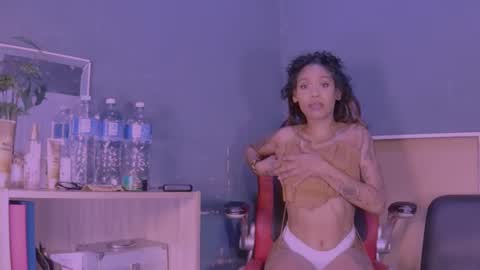 Snapshot of jamaicanbabex chatting on 02/04/25, 01:59 jamaicanbabex online show from 02/04/25, 01:59