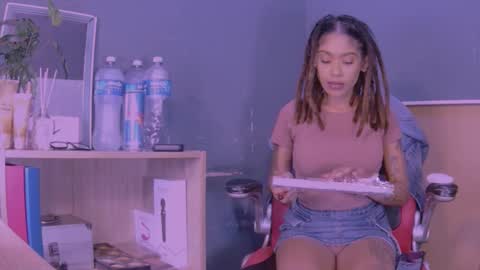 Snapshot of jamaicanbabex chatting on 02/13/25, 06:59 jamaicanbabex online show from 02/13/25, 06:59