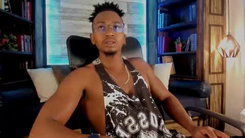   online show from 10/14/25, 04:02