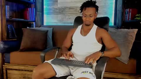   online show from 11/20/25, 05:07