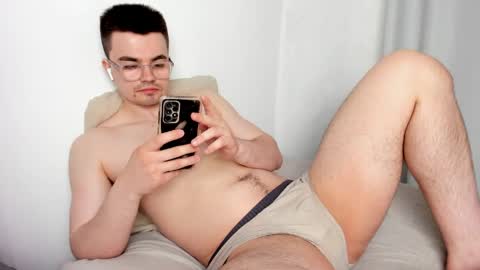 Hey there Im Jame online show from 04/06/26, 06:53