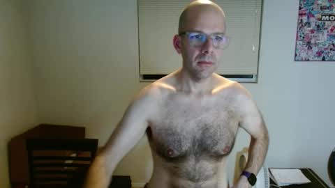 Snapshot of james3zok chatting on 12/16/25, 02:49 James online show from 12/16/25, 02:49