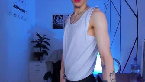 james_adamss_ online show from 11/25/25, 03:34