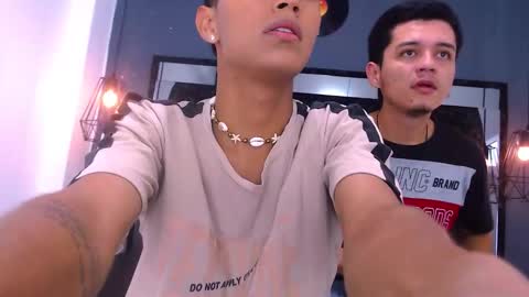 Snapshot of james_and_kenet chatting on 02/12/26, 02:01 James y Kenet online show from 02/12/26, 02:01