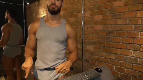 Snapshot of james_axel chatting on 02/14/26, 02:36 James Axel online show from 02/14/26, 02:36