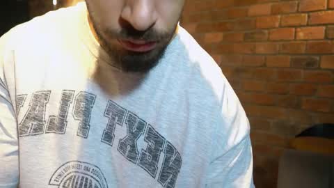 Snapshot of james_axel chatting on 03/29/26, 01:55 James Axel online show from 03/29/26, 01:55