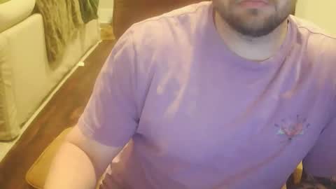 Snapshot of james_bond14 chatting on 12/15/25, 04:39 james_bond14 online show from 12/15/25, 04:39