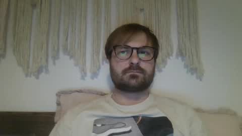 Snapshot of james_heron chatting on 01/30/25, 04:45 James Heron online show from 01/30/25, 04:45