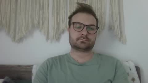 Snapshot of james_heron chatting on 02/28/25, 09:25 James Heron online show from 02/28/25, 09:25