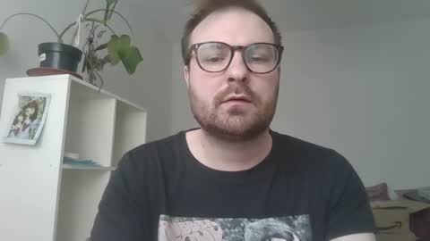 Snapshot of james_heron chatting on 03/06/25, 09:25 James Heron online show from 03/06/25, 09:25