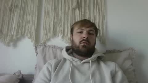 Snapshot of james_heron chatting on 10/27/25, 08:40 James Heron online show from 10/27/25, 08:40