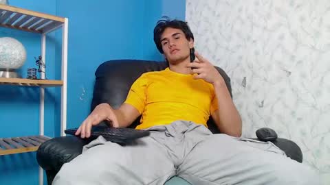 james_morrisonm online show from 04/21/26, 01:39