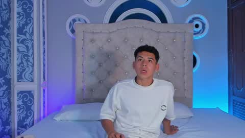 Jamess  online show from 04/23/26, 02:46