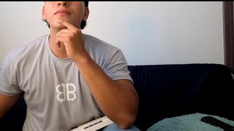 james_silva1 online show from 04/18/26, 08:53