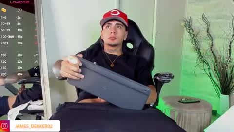 jamesdekker online show from 09/08/25, 08:41