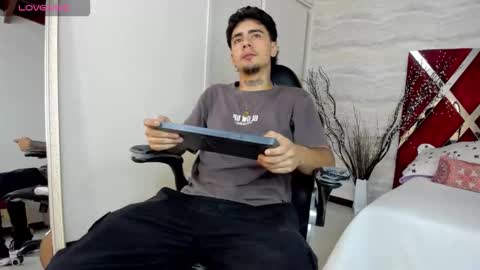 jamesdekker online show from 10/30/25, 08:31