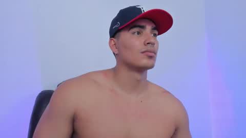 Snapshot of jamesgraay chatting on 02/20/25, 08:36 James Gray online show from 02/20/25, 08:36