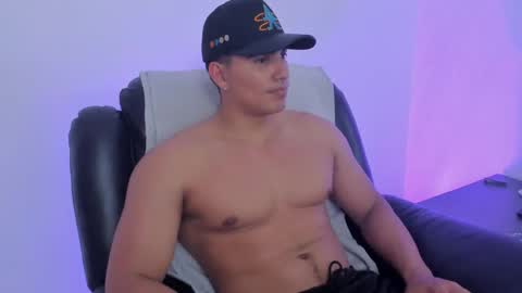 Snapshot of jamesgraay chatting on 02/28/25, 06:31 James Gray online show from 02/28/25, 06:31