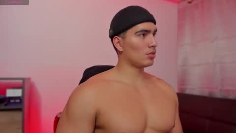 Snapshot of jamesgraay chatting on 10/12/25, 10:14 James Gray online show from 10/12/25, 10:14