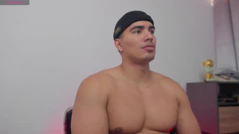 Snapshot of jamesgraay chatting on 12/05/25, 06:48 James Gray online show from 12/05/25, 06:48