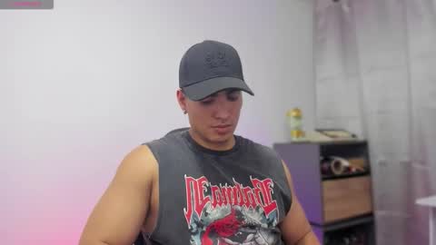 Snapshot of jamesgraay chatting on 12/15/25, 09:13 James Gray online show from 12/15/25, 09:13