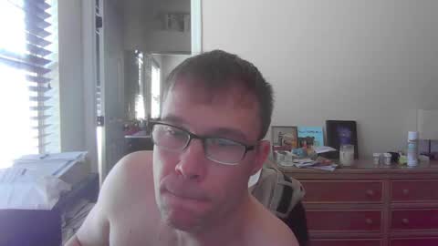 Snapshot of jamesjewels chatting on 02/14/25, 06:40 jamesjewels online show from 02/14/25, 06:40