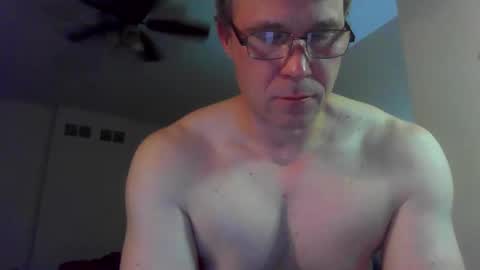 Snapshot of jamesjewels chatting on 05/05/26, 02:19 jamesjewels online show from 05/05/26, 02:19