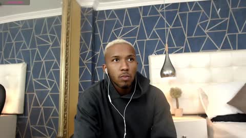 Snapshot of jamesparck chatting on 02/06/25, 12:16 James online show from 02/06/25, 12:16