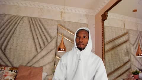 Snapshot of jamesparck chatting on 03/05/25, 12:22 James online show from 03/05/25, 12:22