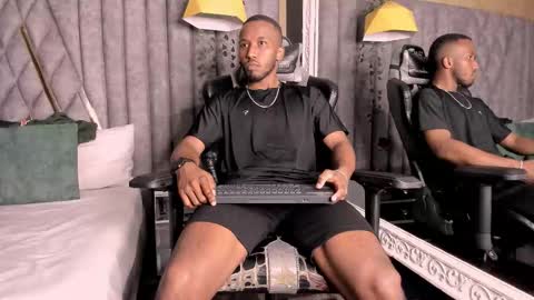 Snapshot of jamesparck chatting on 03/02/26, 11:11 James online show from 03/02/26, 11:11