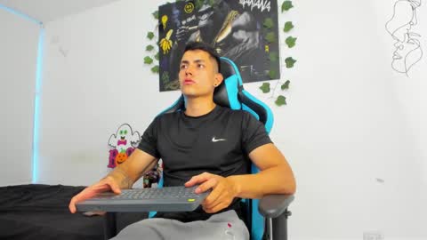 Jamess hott online show from 01/23/25, 11:05