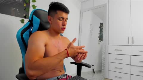 Jamess hott online show from 02/06/25, 04:03