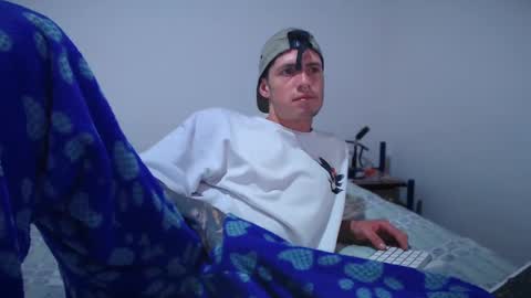 jamesss____ online show from 02/11/25, 04:01