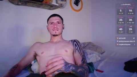 jamesss____ online show from 10/22/25, 04:40
