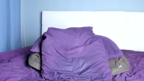 James Strong online show from 04/12/26, 02:49