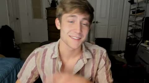 Snapshot of jamesterl chatting on 01/17/25, 04:17 Jamesterl online show from 01/17/25, 04:17