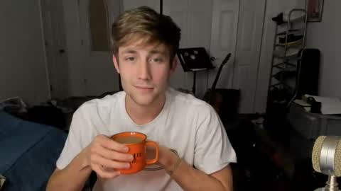 Snapshot of jamesterl chatting on 01/20/25, 05:04 Jamesterl online show from 01/20/25, 05:04