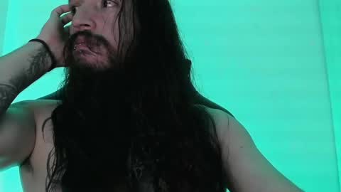 Snapshot of jamesvladi chatting on 01/05/25, 04:14 vlad online show from 01/05/25, 04:14