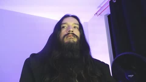 Snapshot of jamesvladi chatting on 01/18/25, 04:59 vlad online show from 01/18/25, 04:59