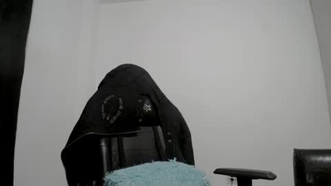 Snapshot of jamesvladi chatting on 02/13/25, 10:33 vlad online show from 02/13/25, 10:33