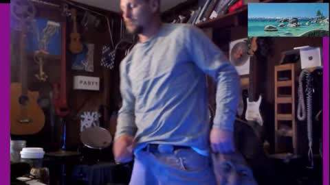 Snapshot of jameswebbscope chatting on 10/25/25, 11:51 Jameswebbscope online show from 10/25/25, 11:51