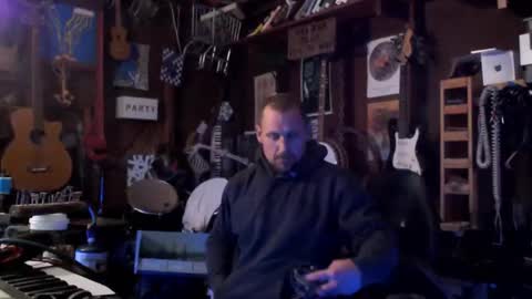 Snapshot of jameswebbscope chatting on 10/28/25, 08:07 Jameswebbscope online show from 10/28/25, 08:07