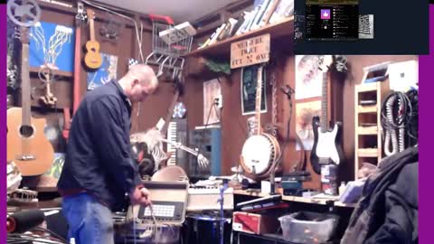 Snapshot of jameswebbscope chatting on 10/30/25, 03:24 Jameswebbscope online show from 10/30/25, 03:24